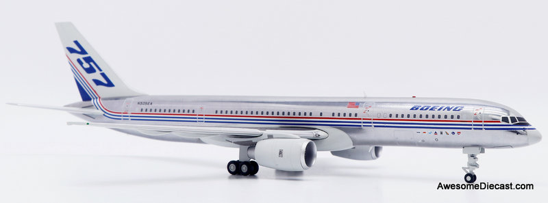 Boeing 757-200: Boeing House Colors (Reg #N505EA) 1:200 Diecast Model Plane by JC Wings