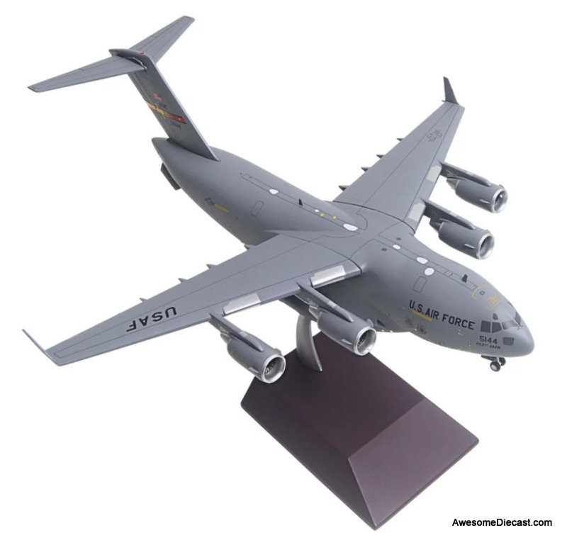 Boeing C-17 Globemaster 111: USAF March AFB 1:200 Diecast Model