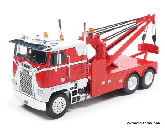 1987 Freightliner FLA Tow Truck, Red & White 1:43 Diecast Model Truck by IXO