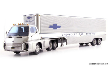 AutoCult 1:43 1966 Chevrolet Titan Turbo III Car Transporter