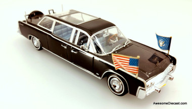 Minichamps 1:43 1964 Lincoln Continental X-100 Quick Fix L.B. Johnson, Black