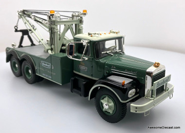 Mack 200 Series Tow Truck: Brockway Towing 1:34 Diecast Model Truck by First Gear