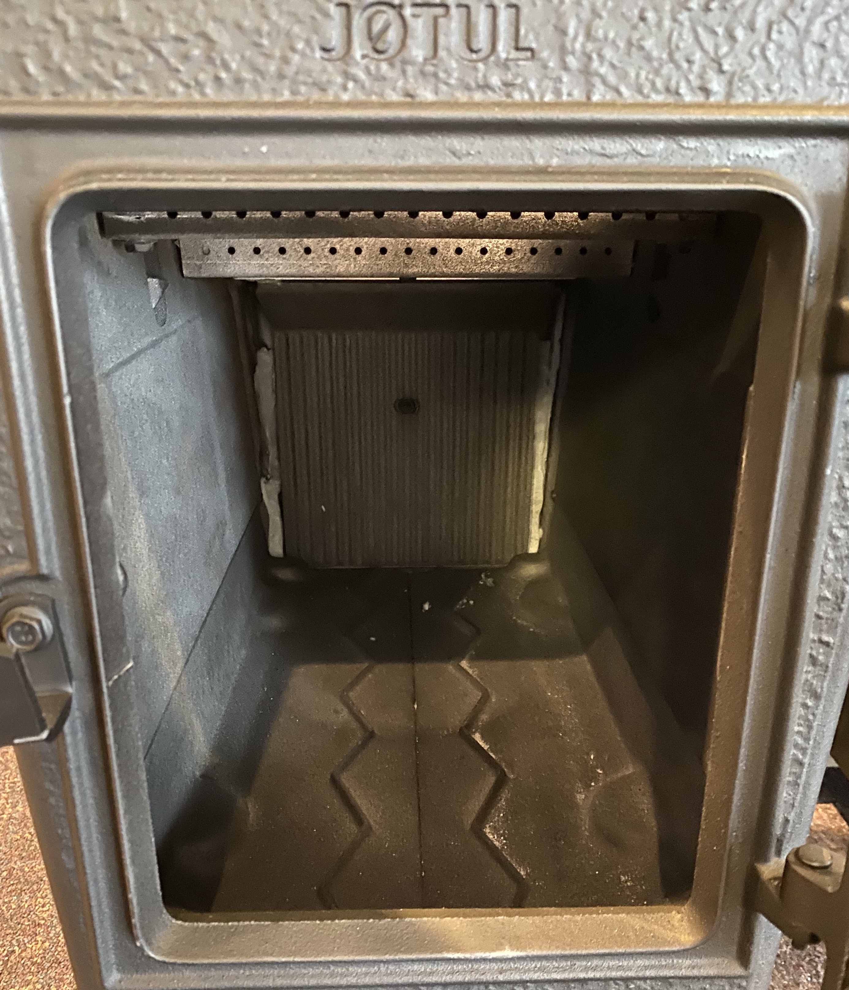 Jotul F602 CB Wood Stove