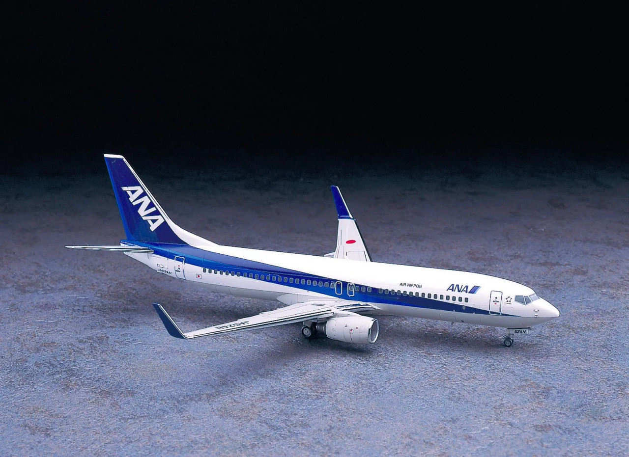 HAS10737 - Hasegawa 1/200 Boeing 737-800 Triton Blue ANA - Wheels