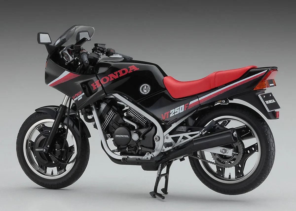 HAS21755 - Hasegawa 1/12 Honda VT250F (MC08) (1984) Black - Wheels