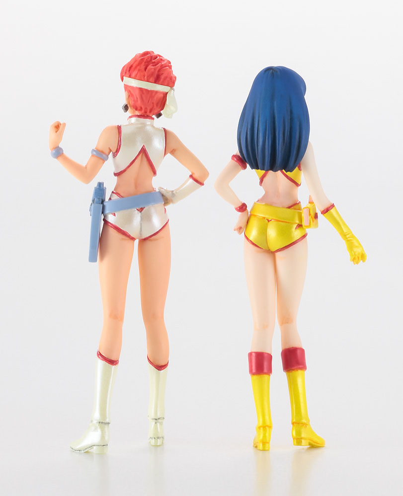 HAS64524 - Hasegawa 1/20 Dirty Pair Kei & Yuri with 1/300 Lovely