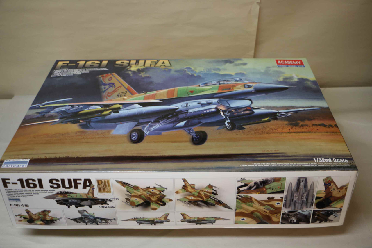 アカデミー　1/32 F-16I SUFA 1/32 Academy F-16I SUFA - Squadron.com