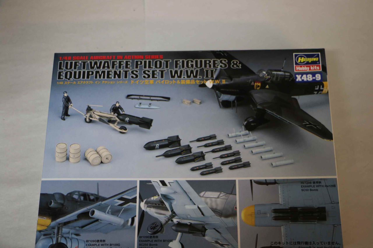 HASX48-9 - Hasegawa - 1/48 Luftwaffe Pilot Figures & Equipment Set