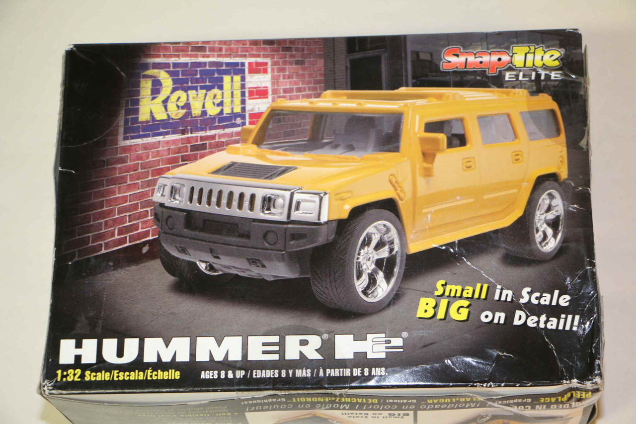 RMX1666 - Revell 1/32 Hummer H2 - SnapTite Elite