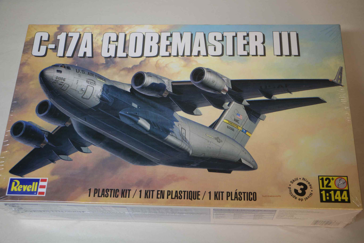 RMX5867 - Revell 1/144 C-17A Globemaster III