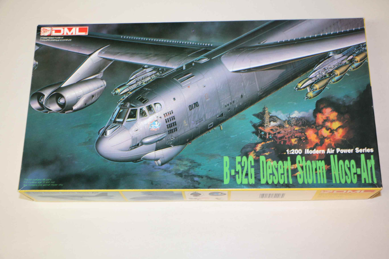 DRA9902 Dragon 1/200 B52G Desert Storm NoseArt Modern Air Power