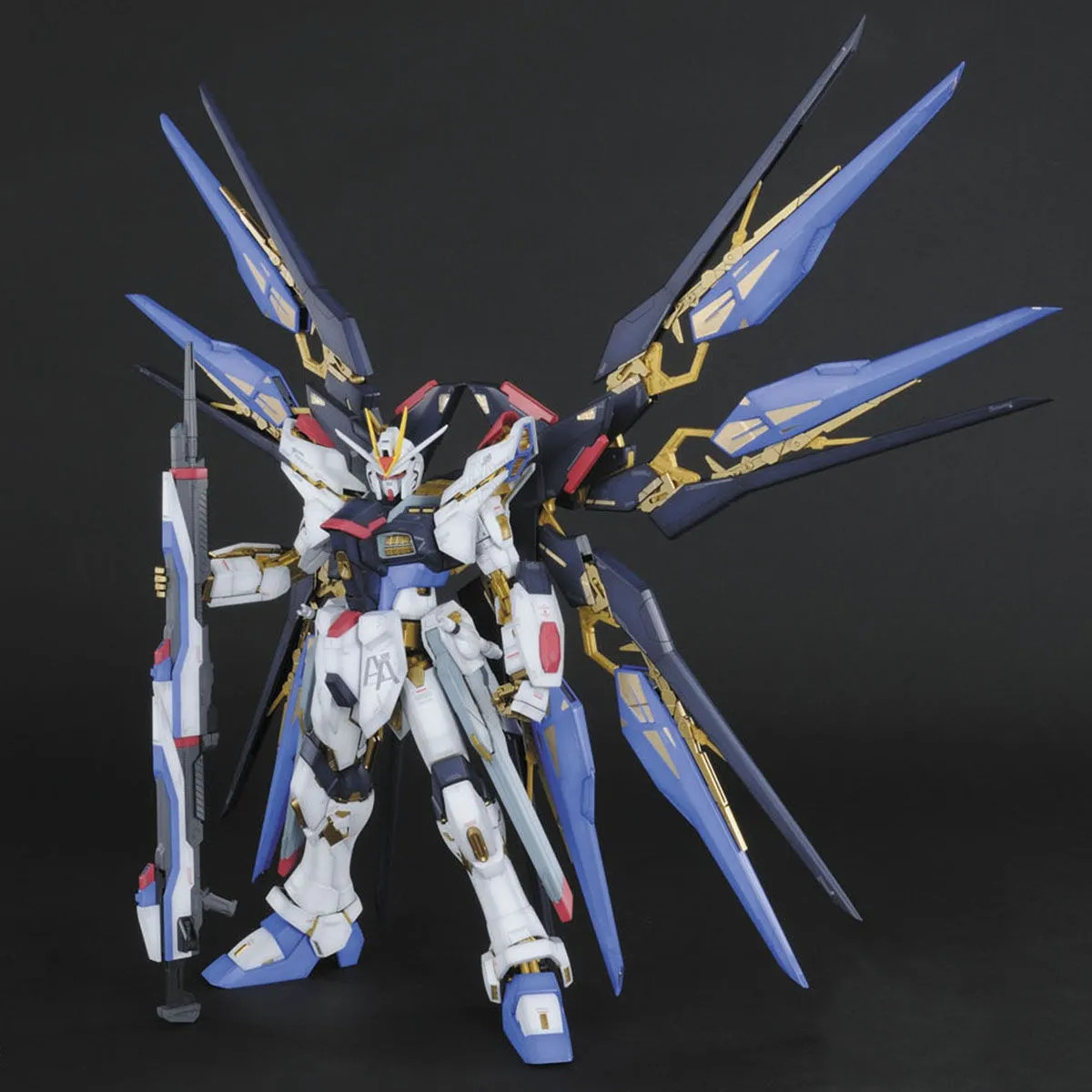 BAN5063056 - Bandai PG 1/60 Strike Freedom Gundam - Wheels & Wings