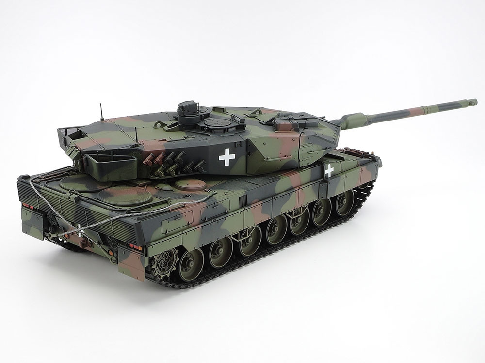 TAM25207 - Tamiya 1/35 Leopard 2A6 Ukraine - Wheels & Wings Hobbies