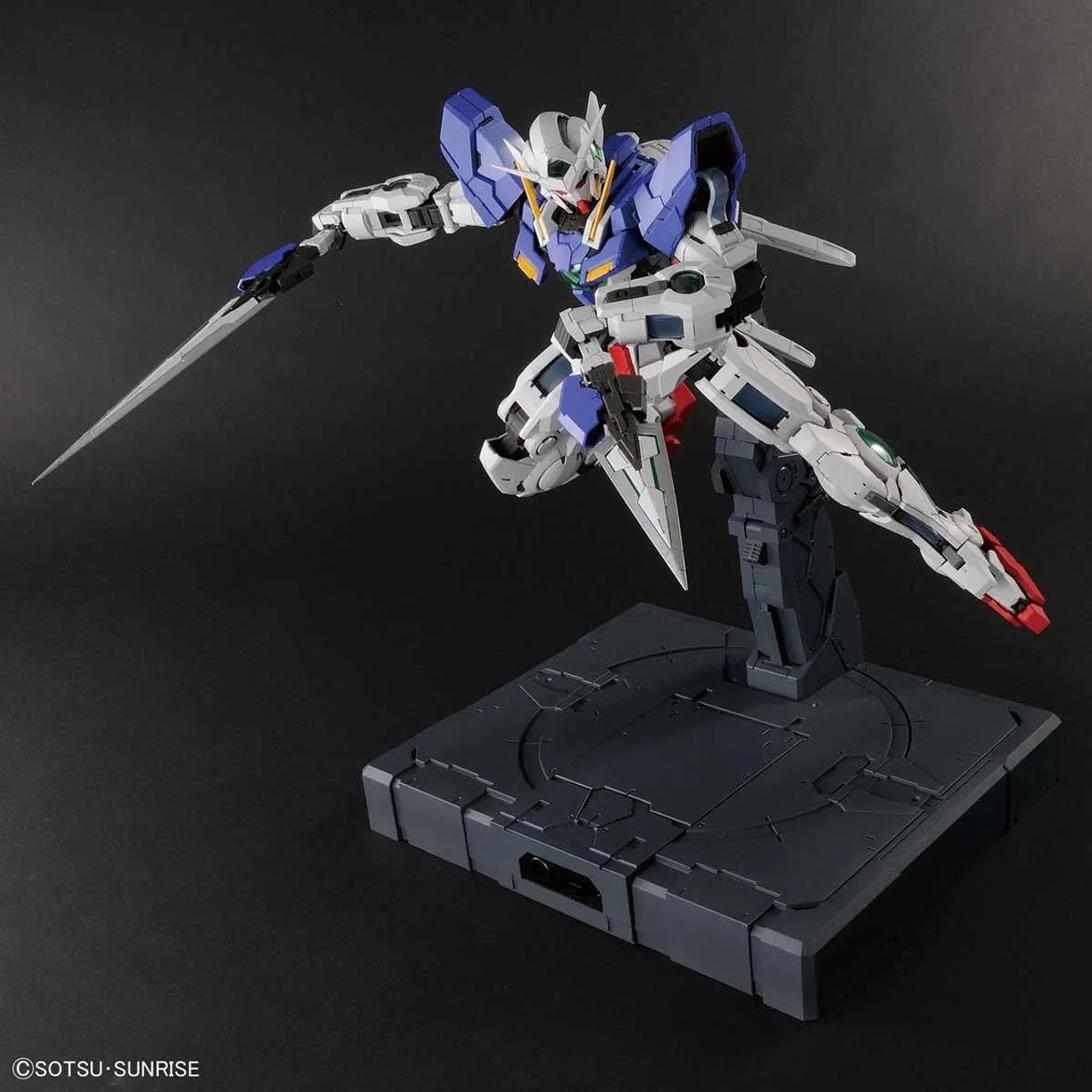 GUNDAM EXIA PG 1/60 スケール ガンプラ BAN5063057 - Bandai PG 1/60 Gundam Exia - Wheels and Wings