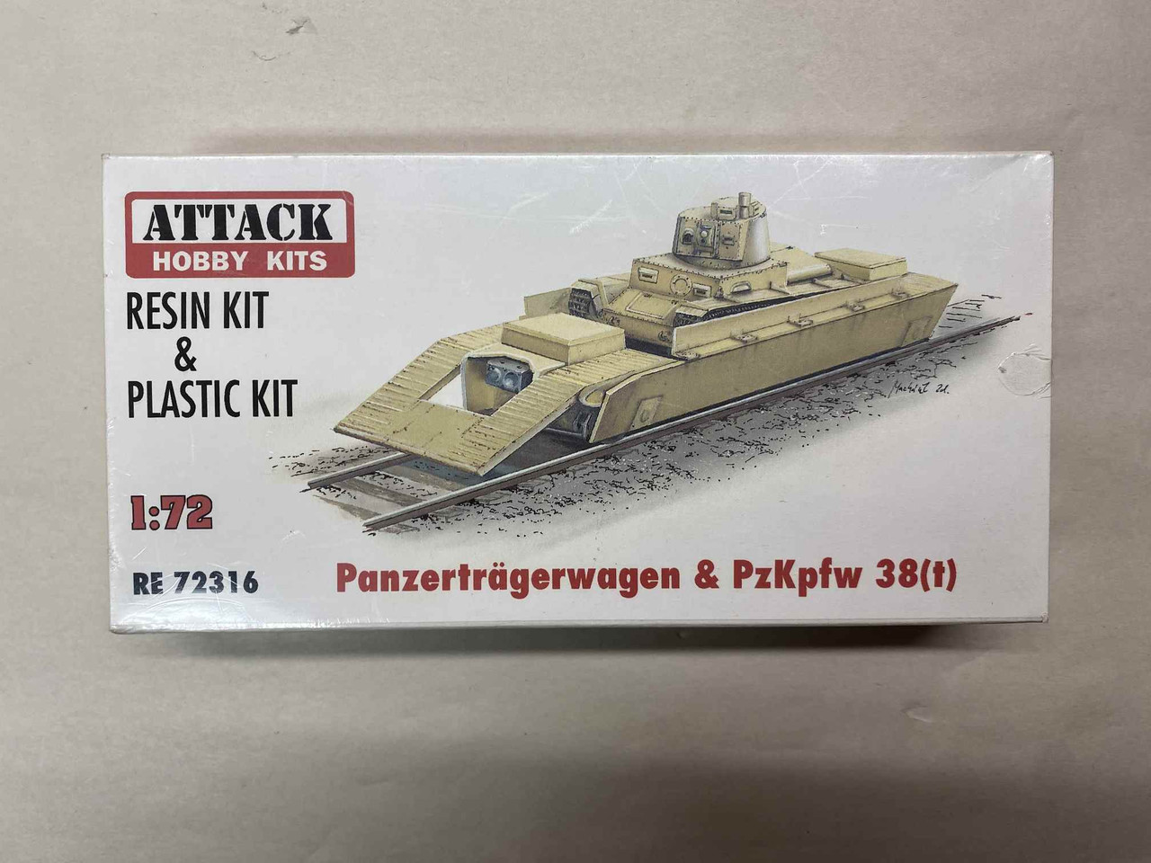 ATT72316 Attack Hobby 1/72 PzKpfw 38(t) & Railcar WWWEB10110699
