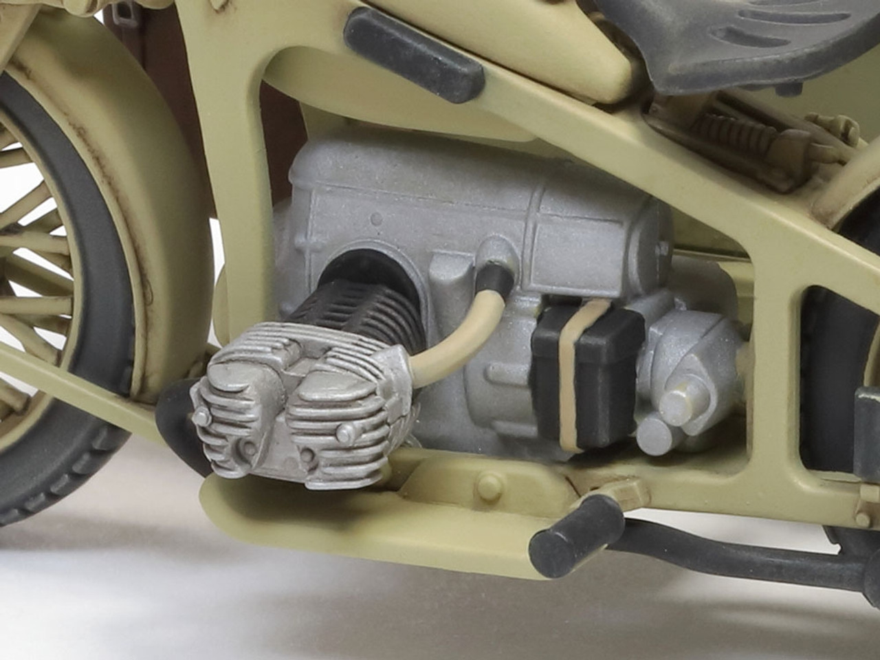 TOMさま　確認 タミヤ 1/35 R75 with Sidecar BMW R75 with Sidecar | IPMS/USA Reviews
