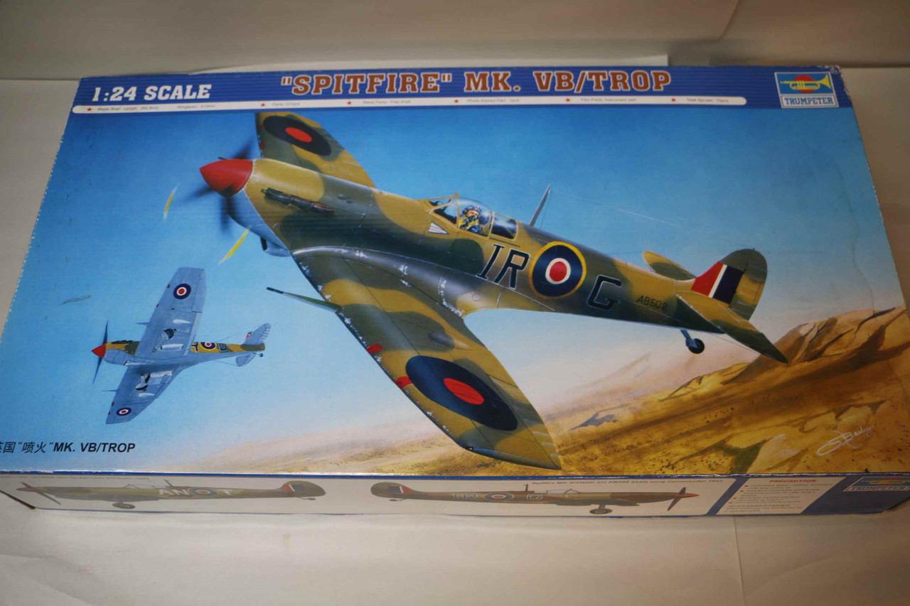 02412 - Trumpeter 1/24 Spitfire Mk.VB Tropical