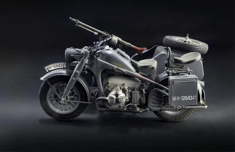 ITA7406 - Italeri 1/9 ZUNDAPP KS 750 WITH SIDECAR - Wheels & Wings