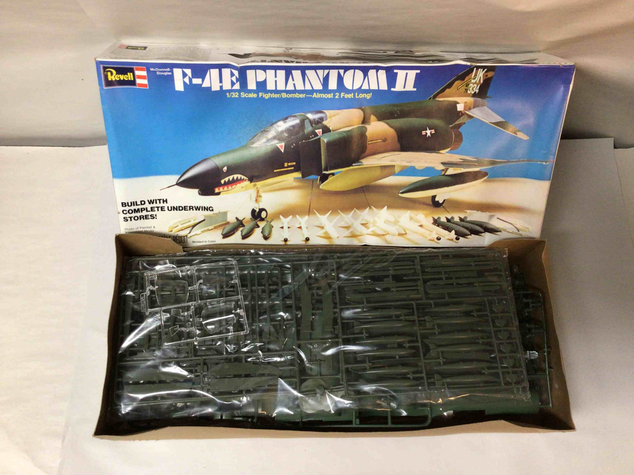 Revell 1/32 McDonnell Douglas F-4E Phantom II Pre-Owned Kit RMXH