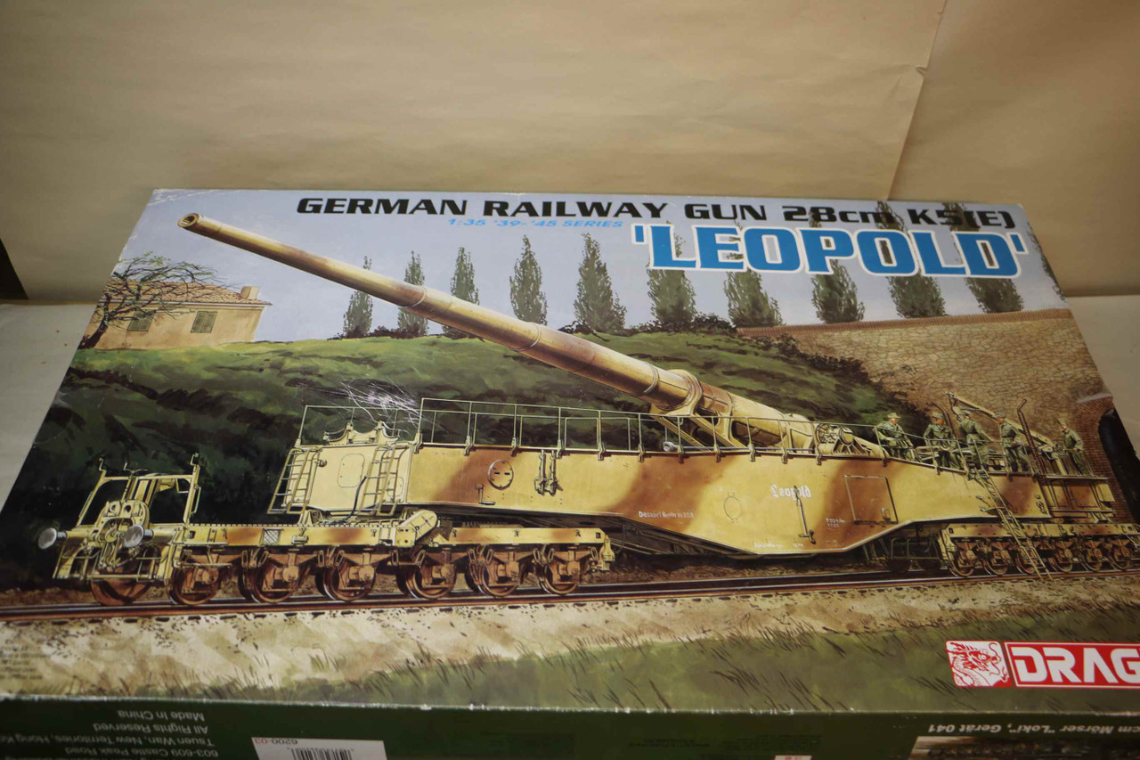 ドラゴン ドイツrailway gun LEOPOLD 1/144