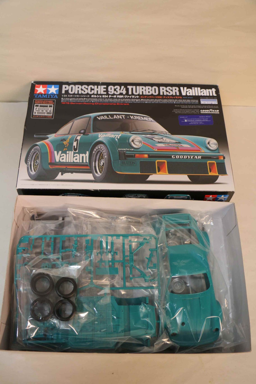 24334 - Tamiya 1/24 Porsche 934 Turbo RSR Vaillant - PREOWNED
