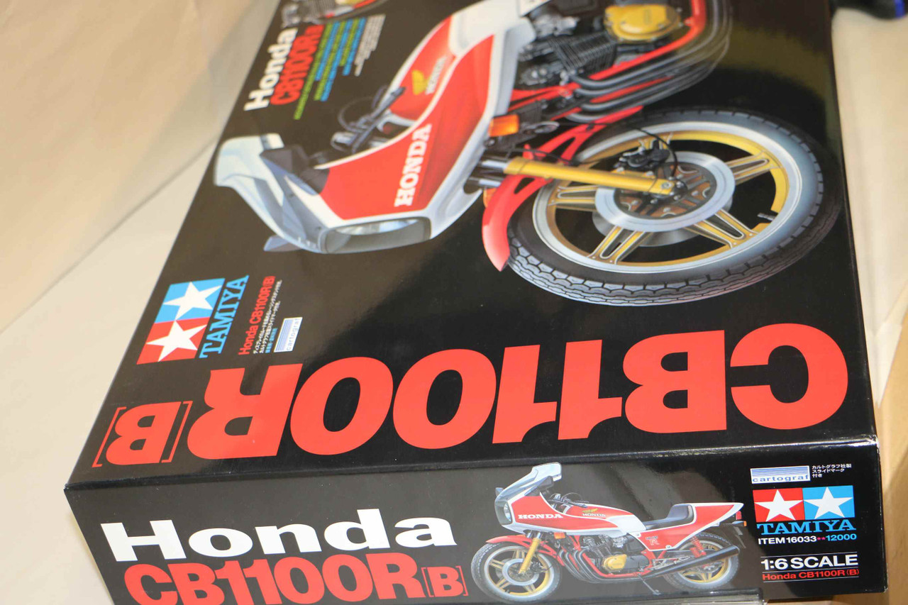 16033 - Tamiya 1/6 Honda CB1100R(B) - PREOWNED
