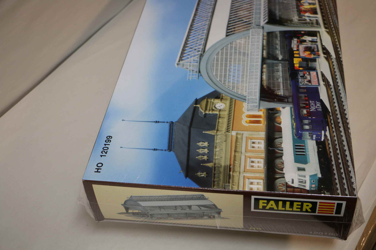 120199 - Faller HO 1/87 Bahnsteighalle Covers platform PREOWNED