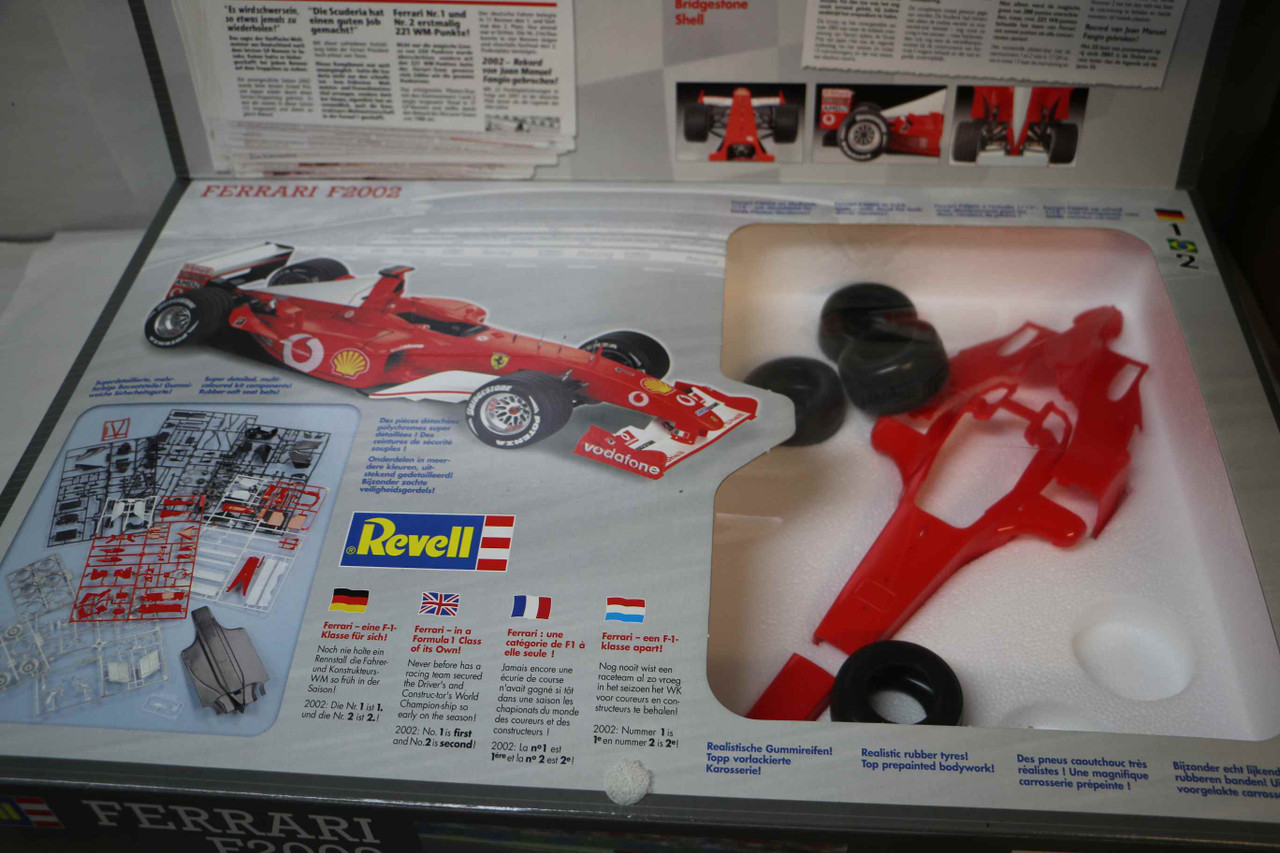 Revell 1/12 Ferrari F2002 (Pre-Owned) | Wheels & Wings Hobbies