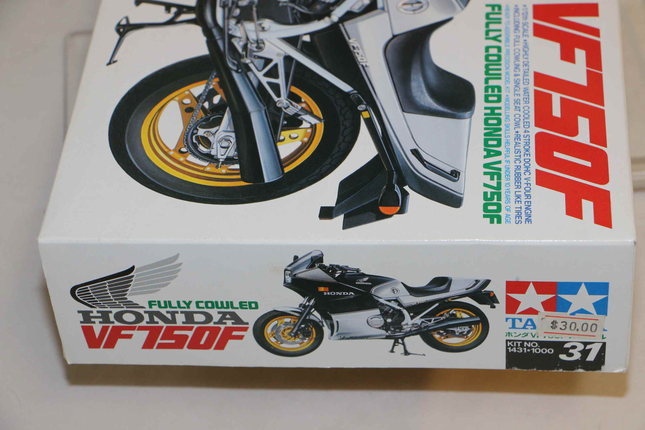Tamiya 1/12 Honda VF750F Motorcycle Model Kit - Preowned