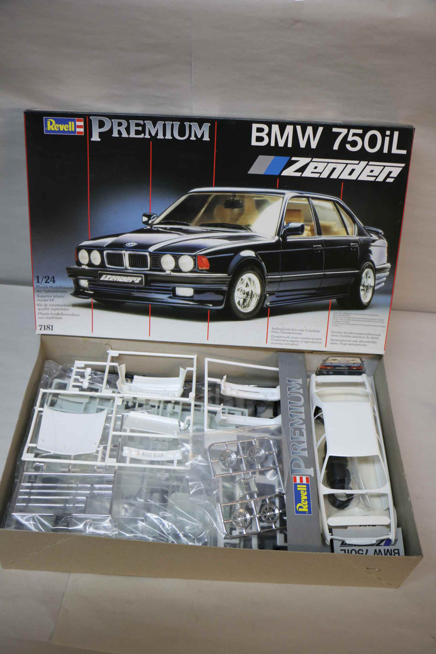 Revell 1/24 Zender BMW 750iL E32 Custom Luxury Sedan Model Kit