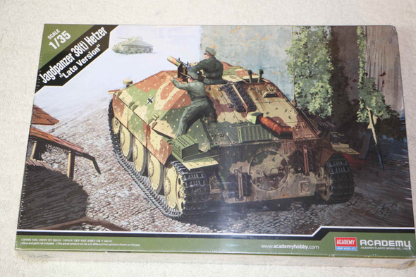 ACA13230 - Academy 1/35 Jagdpanzer 38(t) Hetzer - Late Version