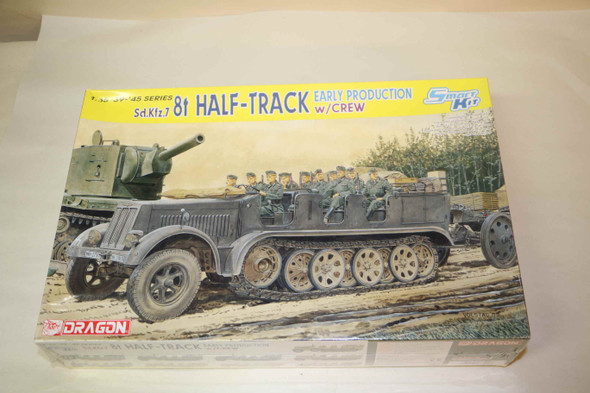 DRA6545 - Dragon - 1/35 Sd.Kfz.7 8t Half-track w/crew
