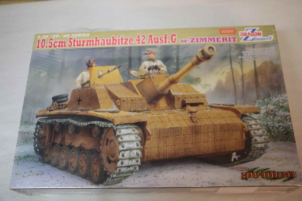 DRA6454 - Dragon - 1/35 10.5cm Sturmhaubitze 42 Ausf.G w/Zimmerit - by Cyber-Hobby