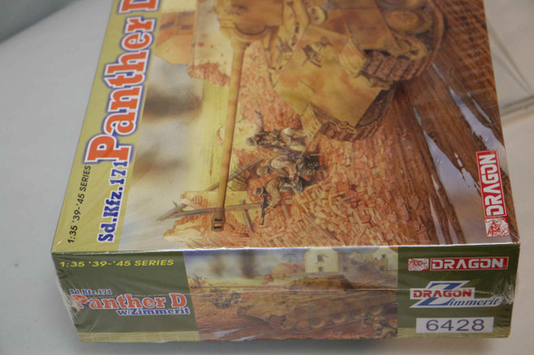 DRA6428 - Dragon - 1/35 Panther D w/Zimmerit