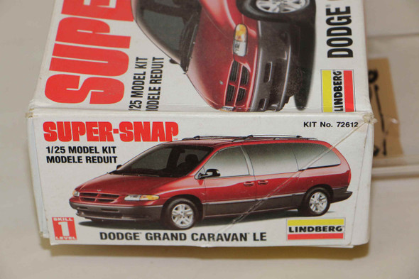 LIN72612 - Lindberg - 1/25 Dodge Grand Caravan LE Super Snap
