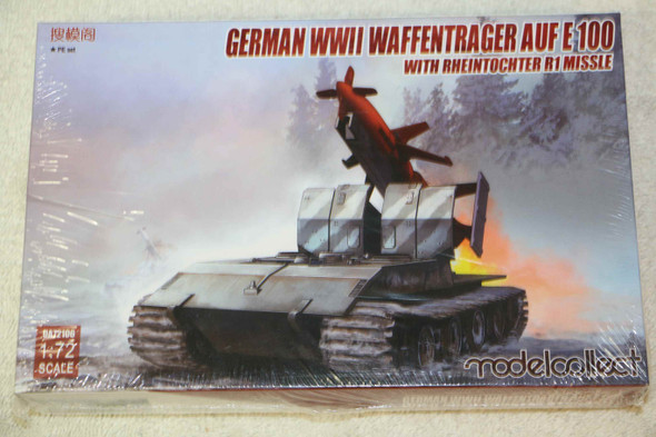 MCLUA72106 - Model Collect - 1/72 E100 Waffentrager w Rheintochter R1