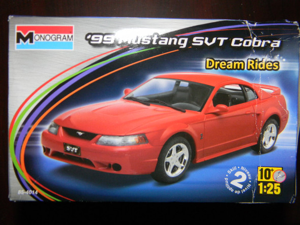 MON4014 - Monogram - 1/25 1999 Mustang SVT Cobra