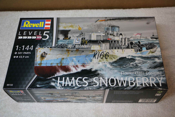 RAG05132 - Revell - 1/144 HMCS Snowberry Corvette CANADIAN CONTENT