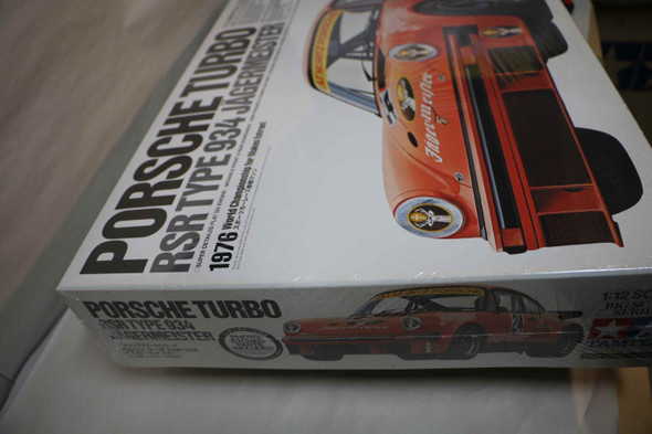 TAM12056 - Tamiya - 1/12 Porsche 934 Vaillant