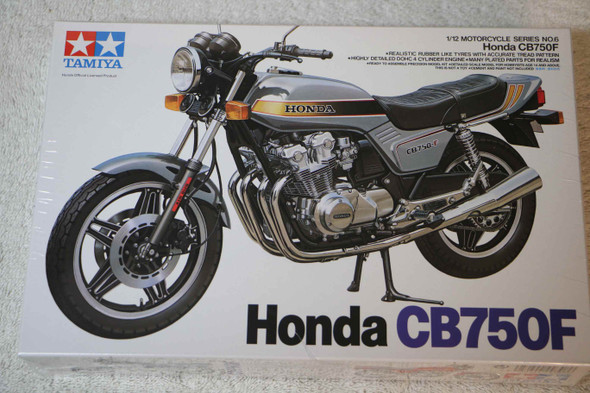 TAM16024 - Tamiya - 1/6 Engine - Honda CB750F