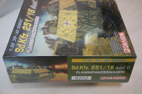 AFVAF35S28 - AFV Club 1/35 Sd.Kfz.251/4Ausf.C FH18/40