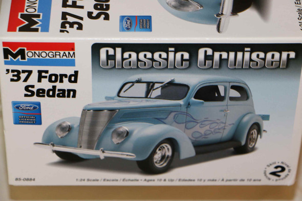 MON0884 - Revell 1/24 1937 Ford Sedan 'Classic Cruiser' (Discontinued)