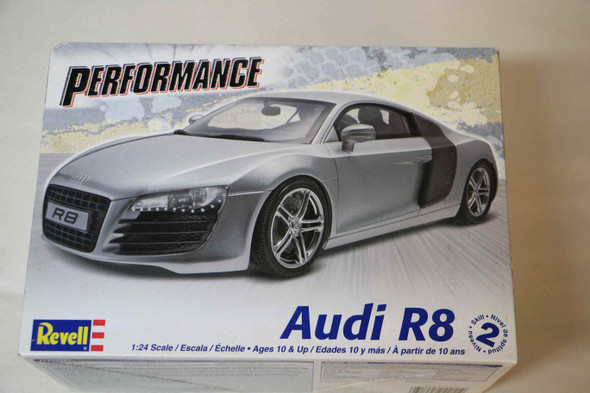 Revell 1/24 Audi R8、Audi R8 Spayder Revell Audi R8 99% complete : r/ModelCars
