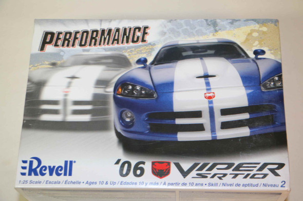 RMX85-2014 - Revell 1/25 2006 Viper SRT10 Coupe (Discontinued)