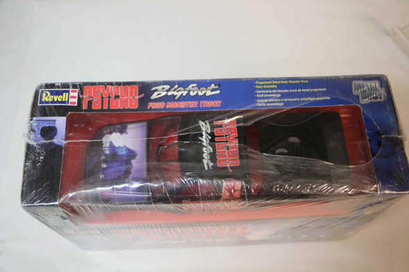 RMX85-1556 - Revell 1/25 Bigfoot 'Jaws' Ford Monster Truck