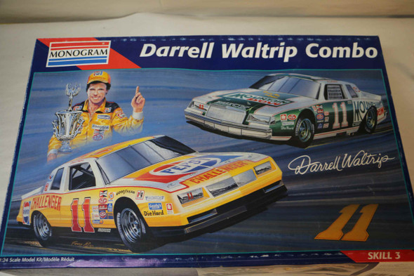 MON6391 - Monogram  1/24 Darrell Waltrip Stock Car Combo
