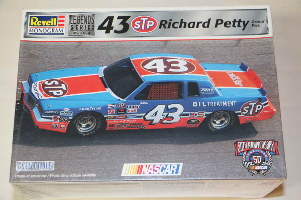 RMO85-3151 - Revell Monogram 1/24 43 Richard Petty Grand Prix