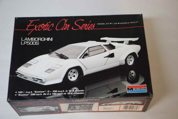 MON2769 - Monogram 1/24 Lamborghini Countach