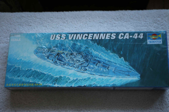 TRP05749 - Trumpeter 1/700 USS Vincennes CA-44