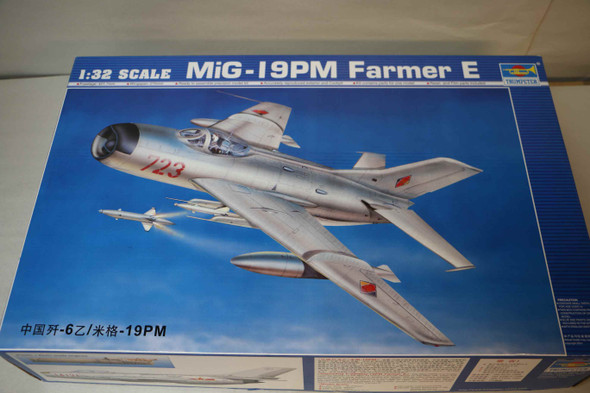 TRP02209 - Trumpeter 1/32 Shenyang f-6b Mig-19PM Farmer E